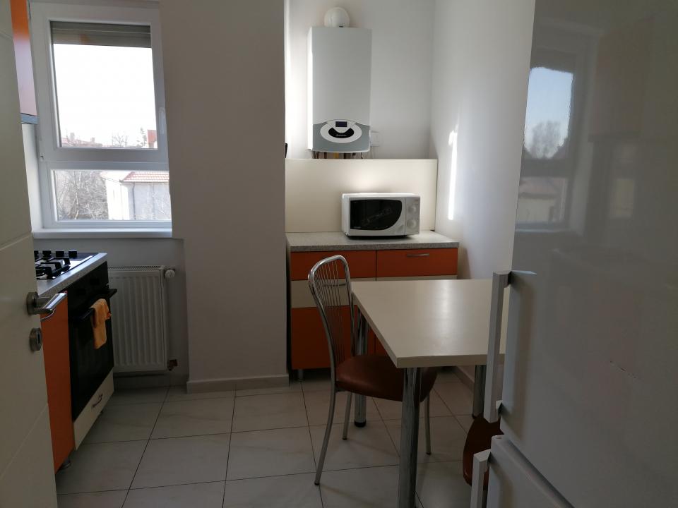 Apartament 3 Camere  langa Universitatea Politehnica cu loc de parcare