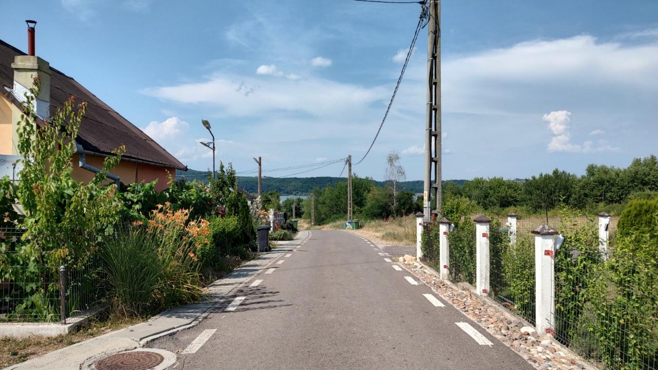  De Vanzare Parcele Teren Pentru  Cabana Lacul Surduc