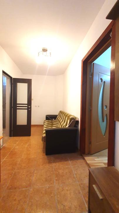 Apartament 1 camera, curte comuna