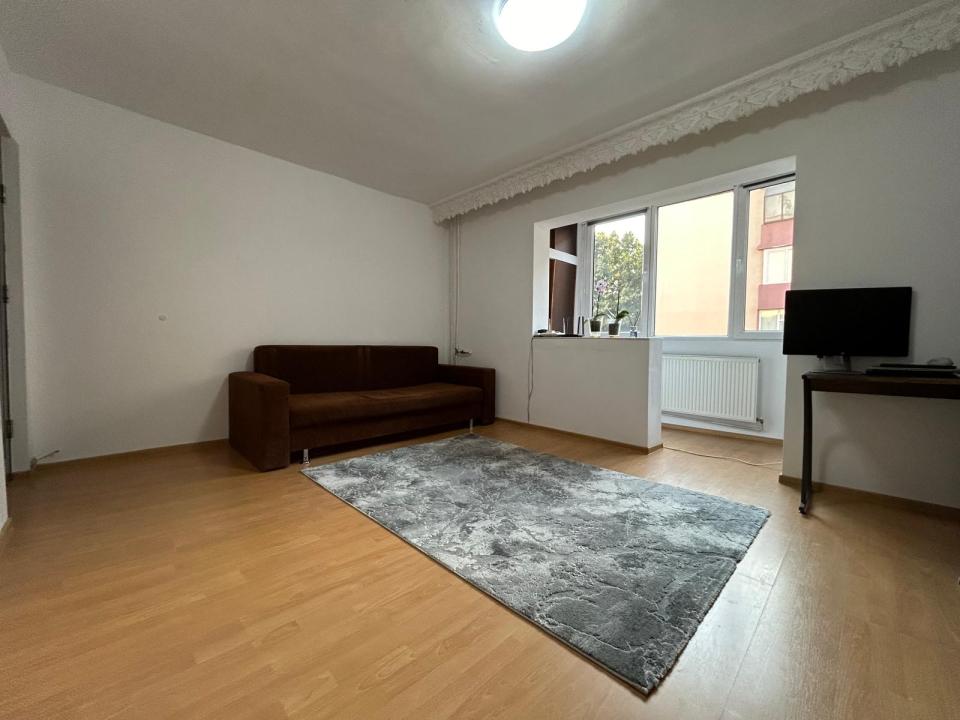 Apartament 1 camera, etaj 2