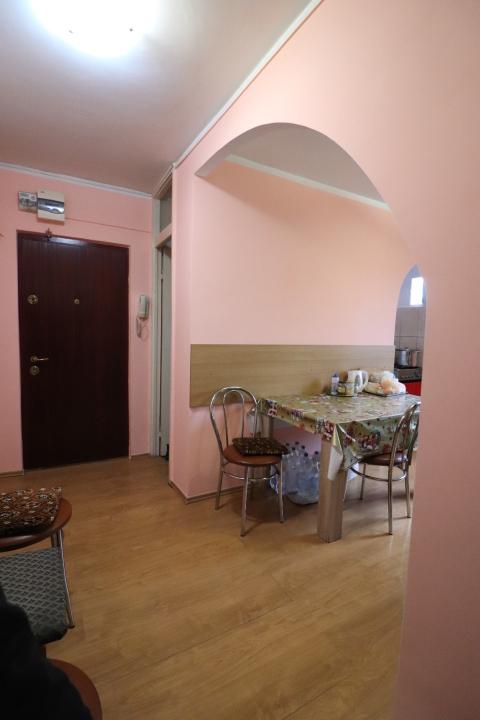 Apartament 2 camere, cu 2 balcoane, zona Dorobantilor