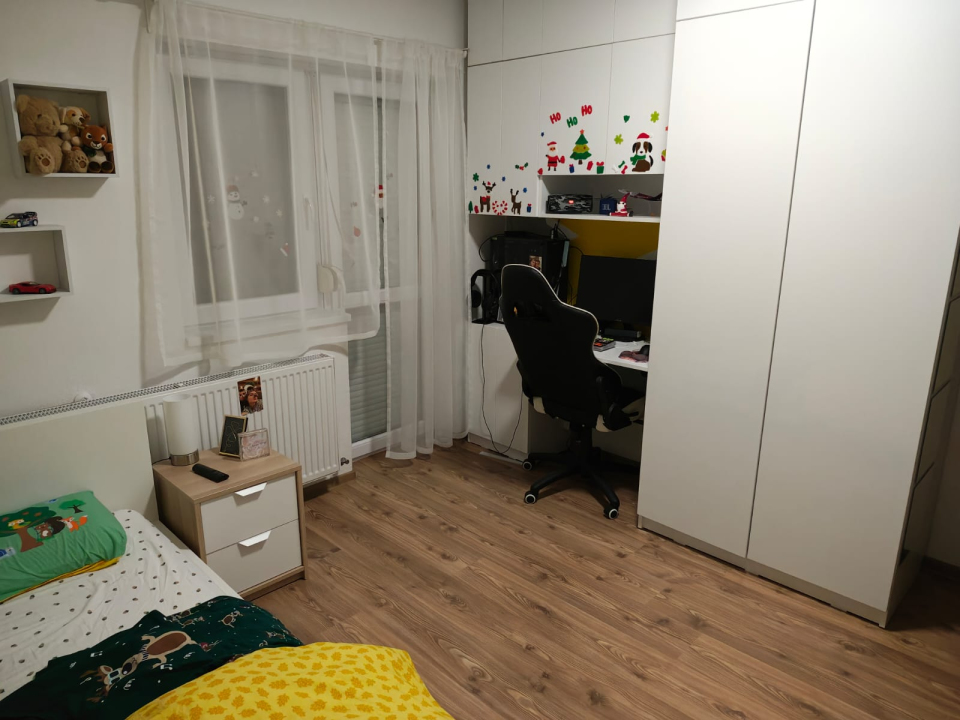 Apartament 3 camere zona Lipovei