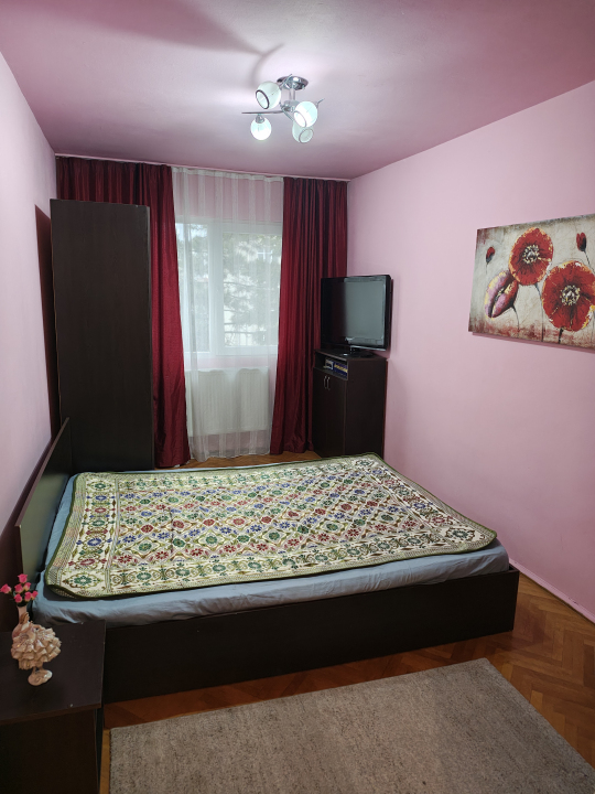 Apartament 3 camere zona Dacia 