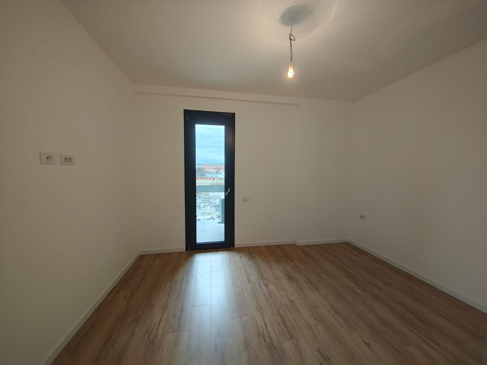 Apartamanet 2 camere Torontalului