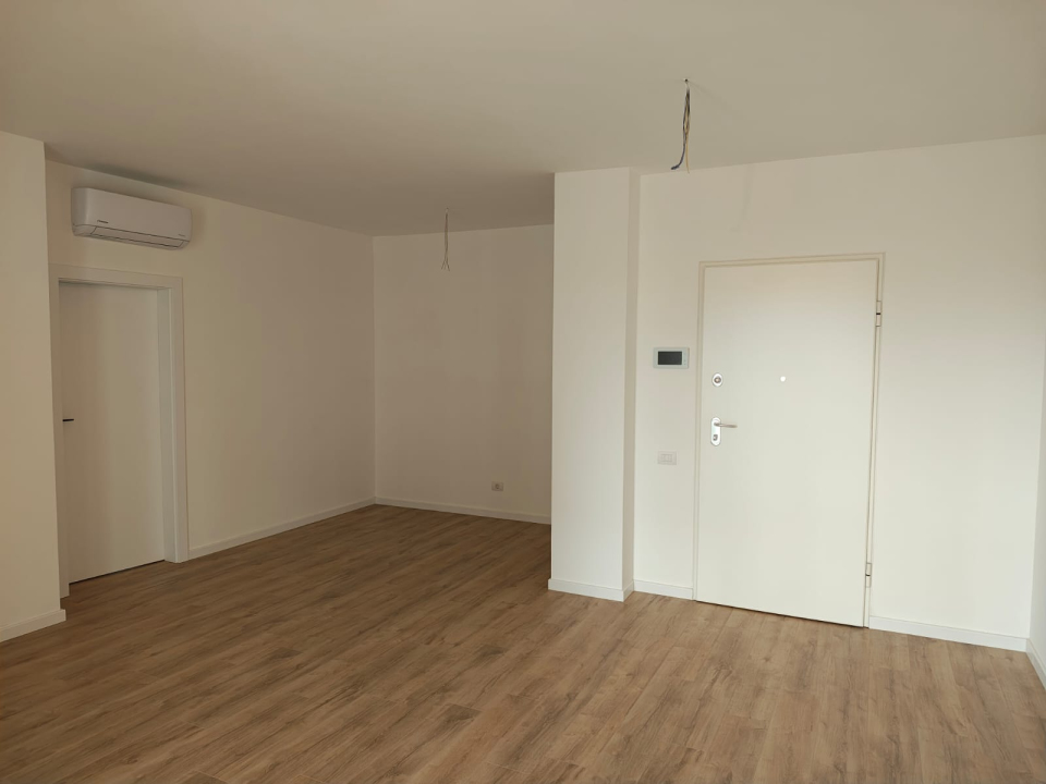 Apartamanet 2 camere Torontalului