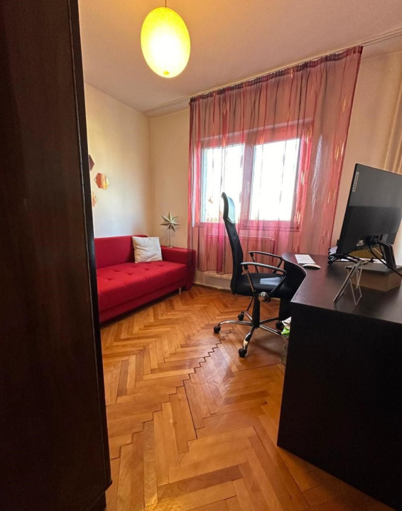 Apartament 3 camere Badea Cartan