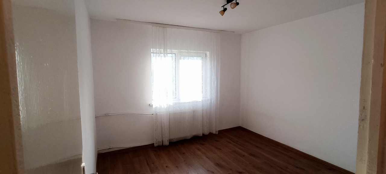 Apartament 2 camere zona Lipovei 