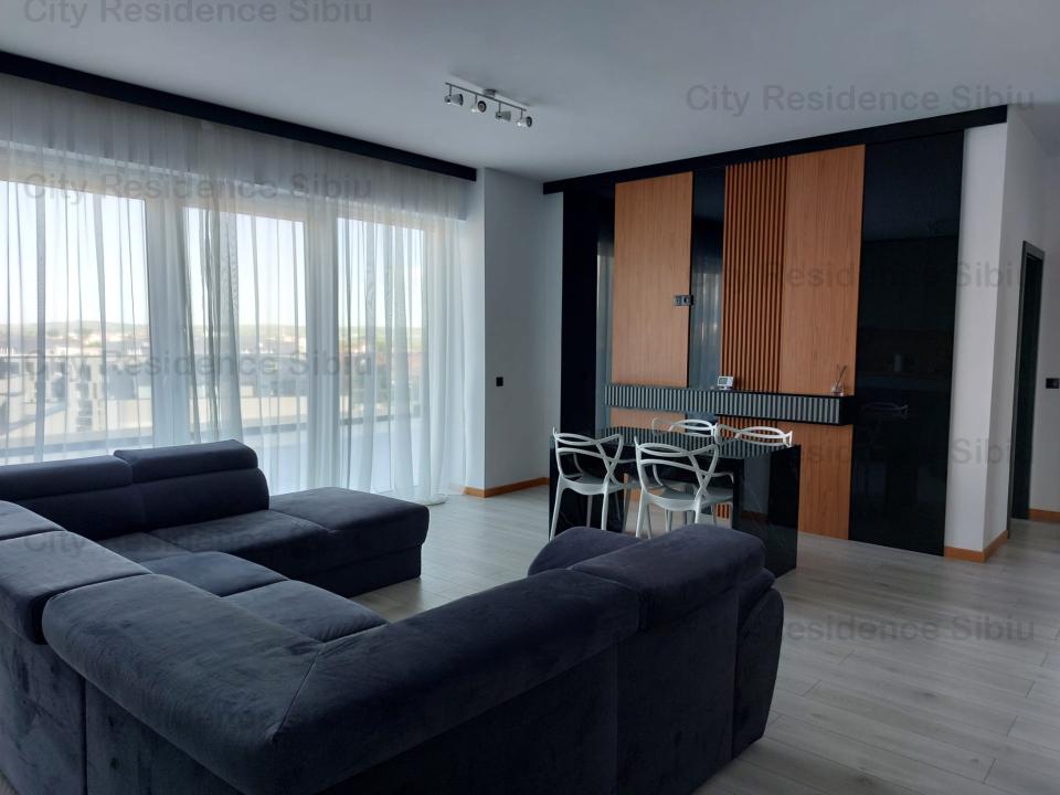 Penthouse cu 3 camere de inchiriat, City Residence, nou, modern