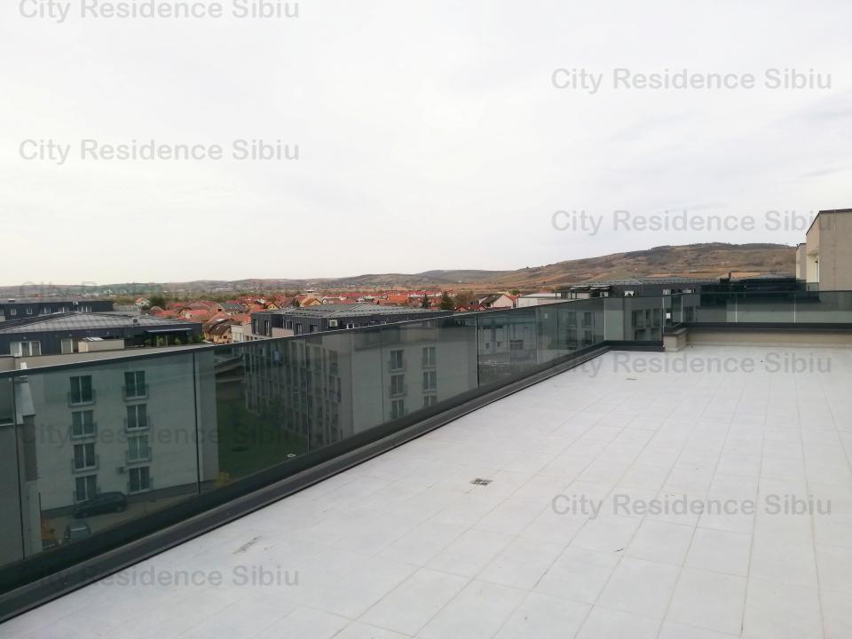 Penthouse cu 3 camere de inchiriat, City Residence, nou, modern