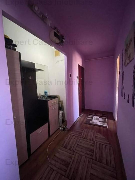 Inchiriez apartament Podu Ros