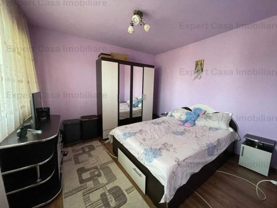 Inchiriez apartament Podu Ros