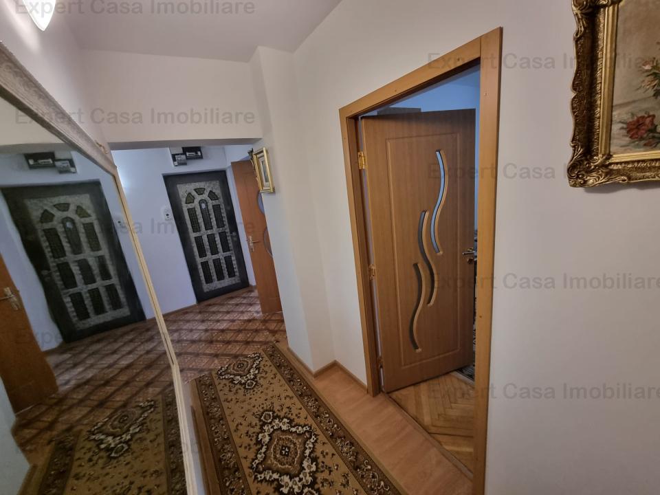 Exclusivitate. Apartament 3 camere D. 2 bai. Dacia Bicaz. Etaj 2