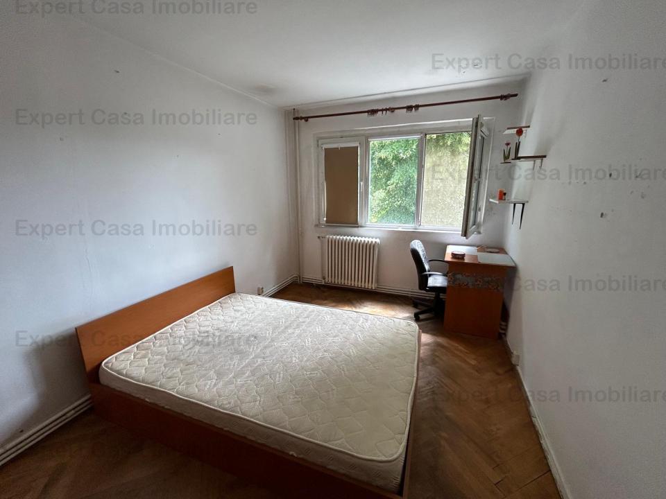 Apartament 4 Camere Decomandat Etaj Intermediar Tatarasi 