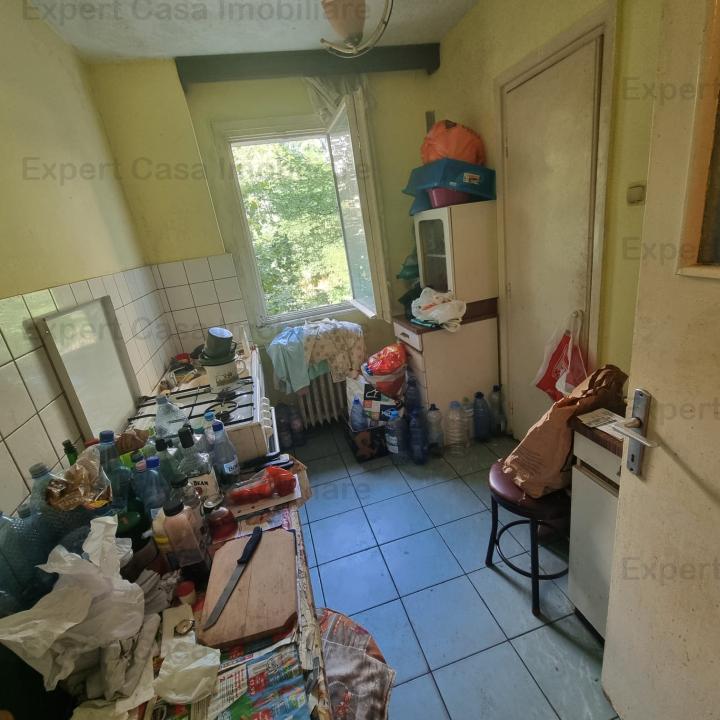 Apartament 2 camere Podu Ros. Centru. Etaj 2