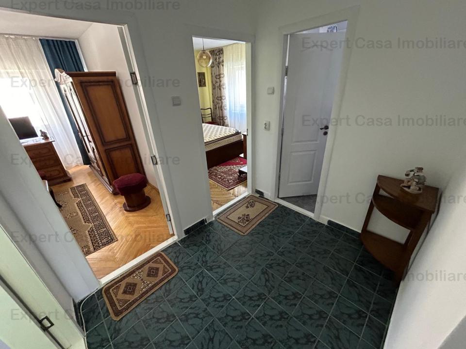 Apartament 4 Camere Decomandat Bl 1994 Podu Ros - Nicolae Iorga      