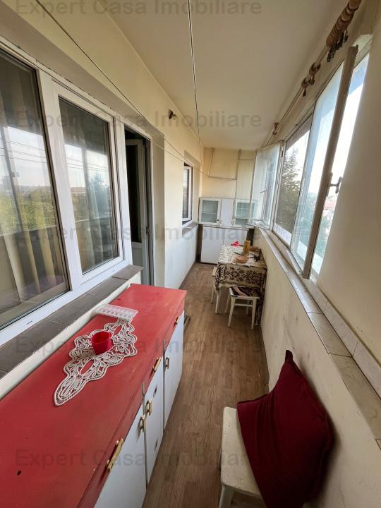 Apartament 3 camere,Piata Chirila-Tatarasi