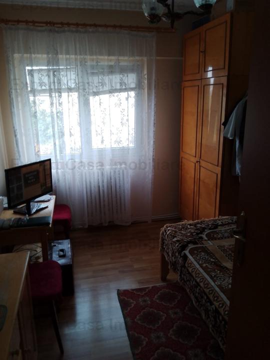 Apartament cu 3 camere decomandat,Tatarasi-Metalurgie