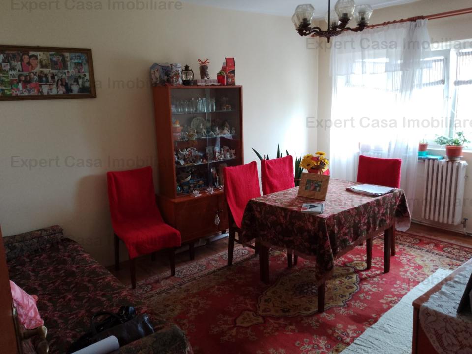 Apartament cu 3 camere decomandat,Tatarasi-Metalurgie