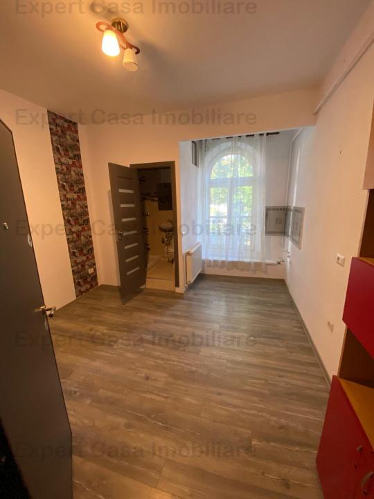 Apartament | 4 camere | Decomandat | Copou