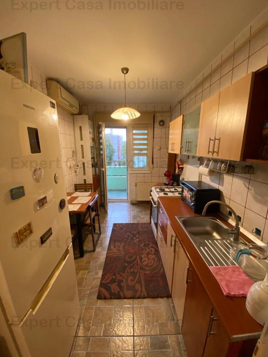 Apartament | 4 camere | Semidecomandat | Copou