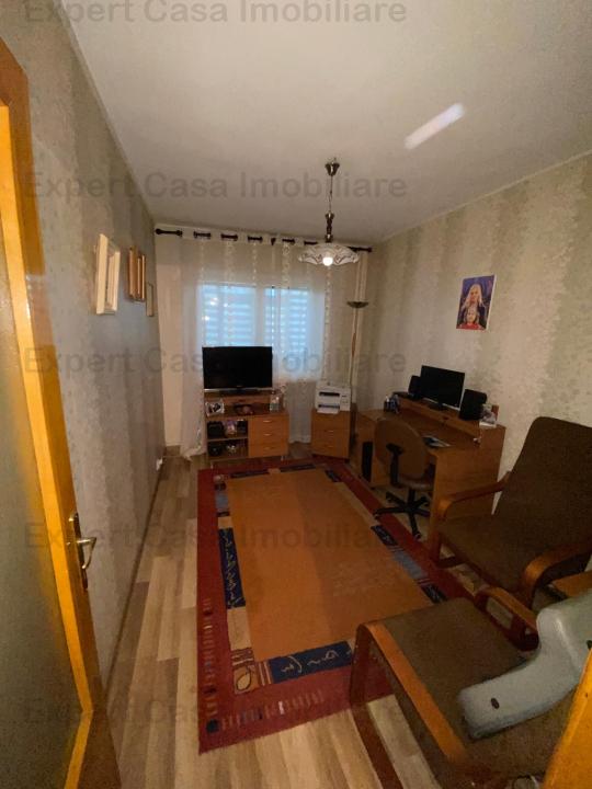 Apartament | 4 camere | Semidecomandat | Copou