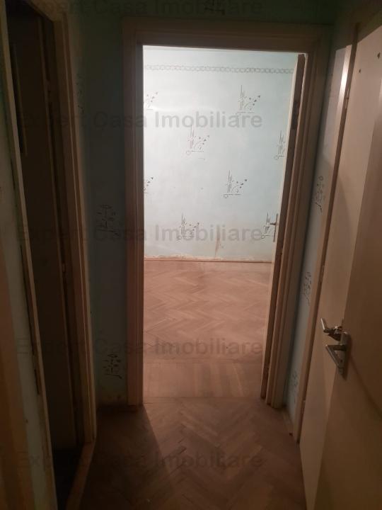 Apartament 2 camere zona Cantemir