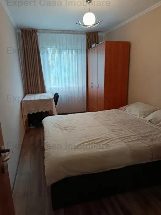 Apartament 3 camere,Alexandru-Piata Voievozilor