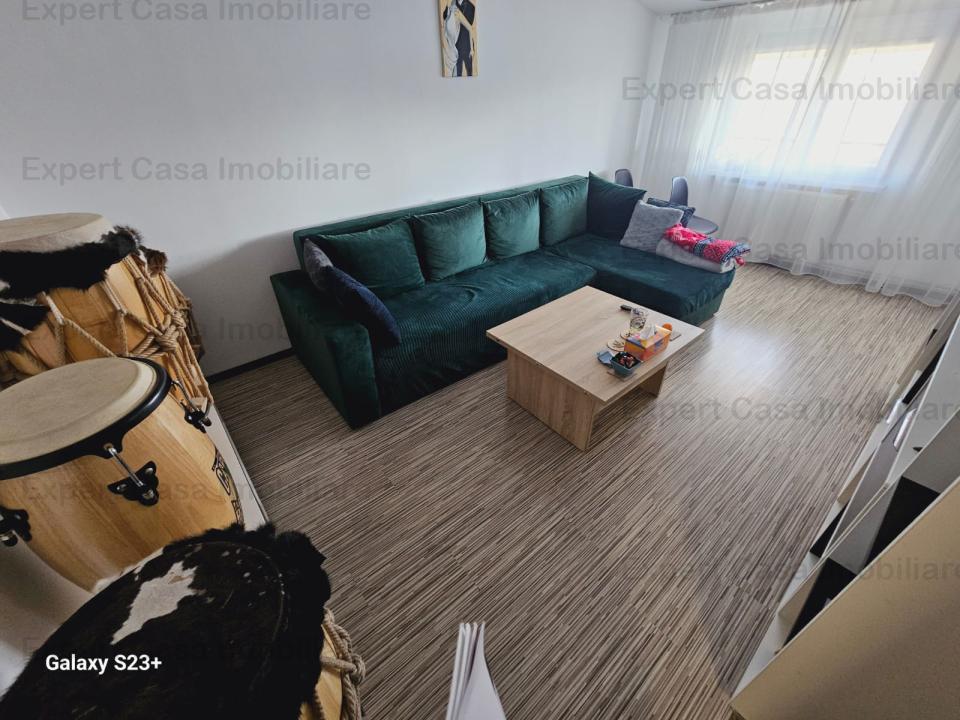 Apartament 3 camere decomandat Alexandru Cel Bun