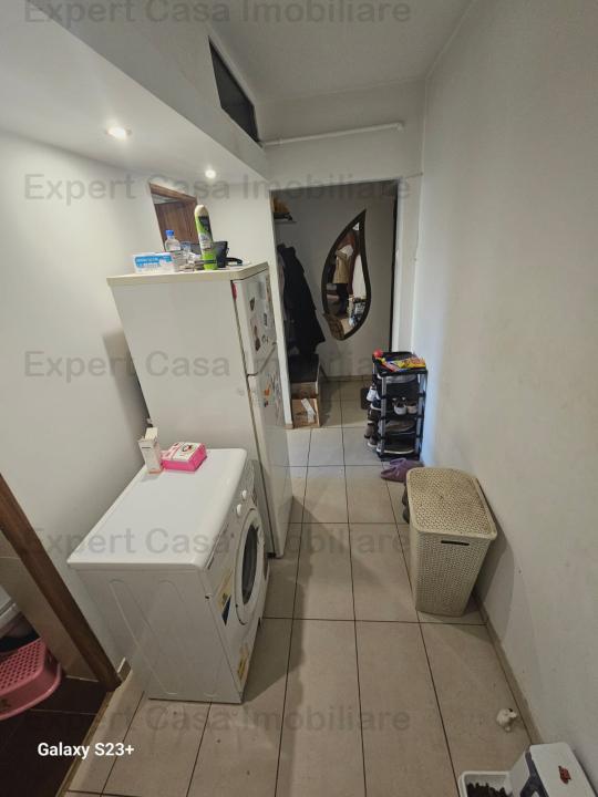 Apartament cu 3 camere in Alexandru Cel Bun 