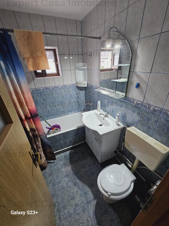 Apartament cu 3 camere semidecomandat Dacia