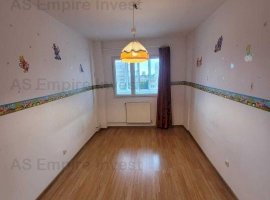 Apartament 3 camere decomandat - zona Astra