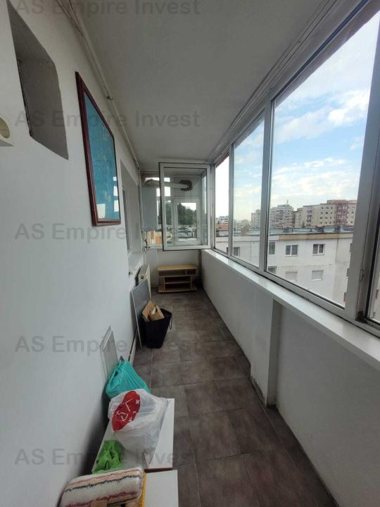 Apartament 3 camere decomandat - zona Astra