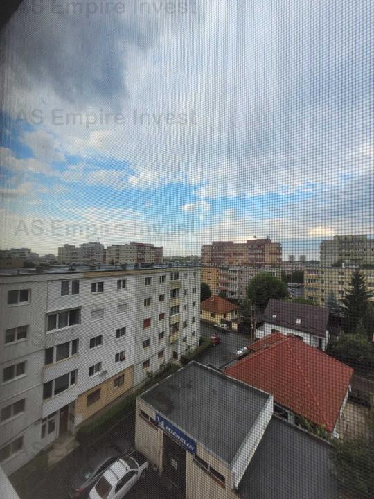 Apartament 3 camere decomandat - zona Astra