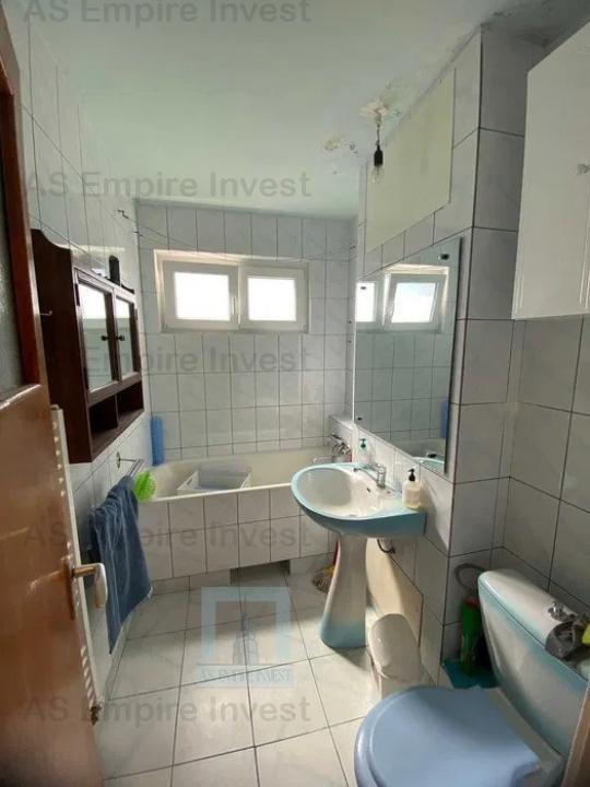 Apartament 3 camere - zona Centrul Civic