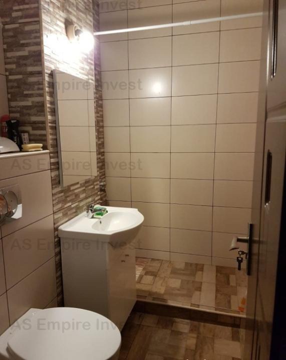 Apartament 3 camere decomandat - zona Tractorul