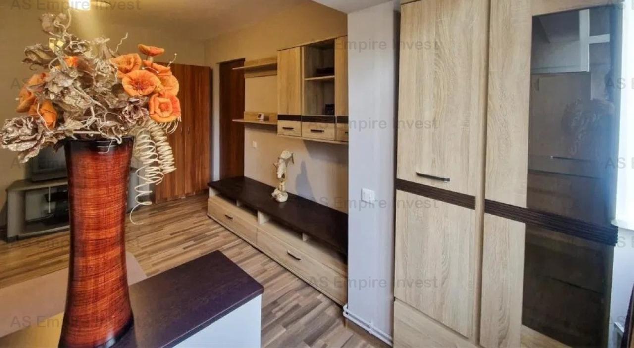 Apartament 2 camere decomandat - zona Garii