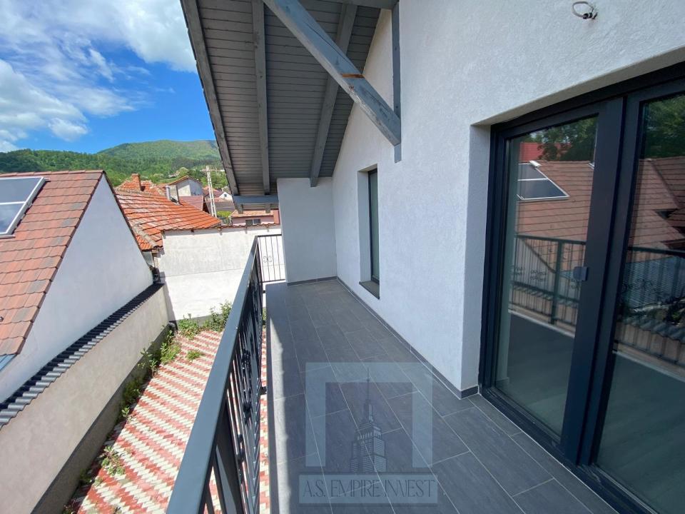 Casa/Villa, singur in curte - zona Codlea (ID:12793)