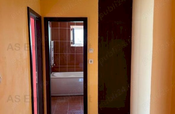 Apartament 3 camere decomandat - zona Noua (ID: 17347)