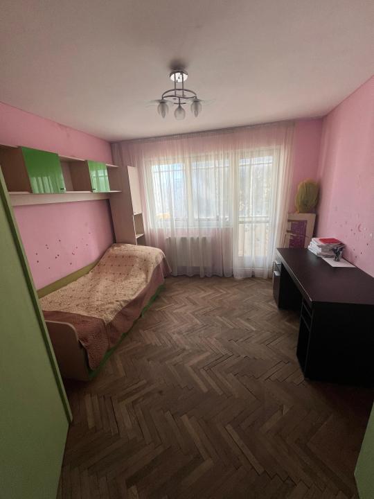 Apartament 3 camere - zona Centrul Civic (ID: 17575)