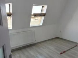 Casa tip duplex - zona Izvor / Valea cu flori