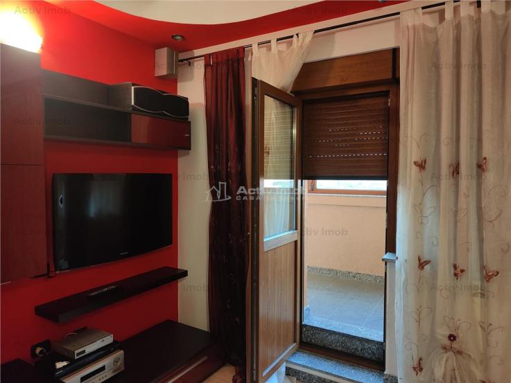 Apartament superb, cu 3 camere, foarte spatios, situat intr-o zona cu foarte multa verdeata