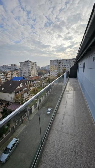 Apartament nou, cu 3 camere, decomandat, cu vecinatati excelente, situat ultracentral in Ploiesti