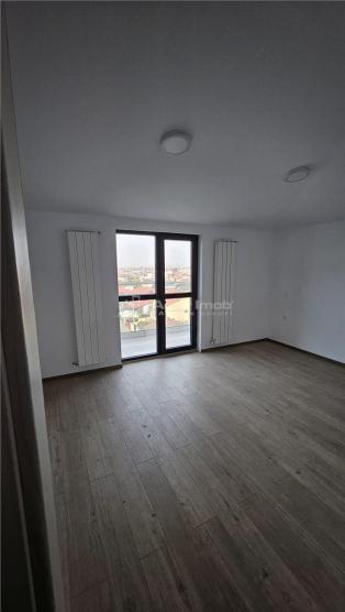 Apartament nou, cu 3 camere, decomandat, cu vecinatati excelente, situat ultracentral in Ploiesti