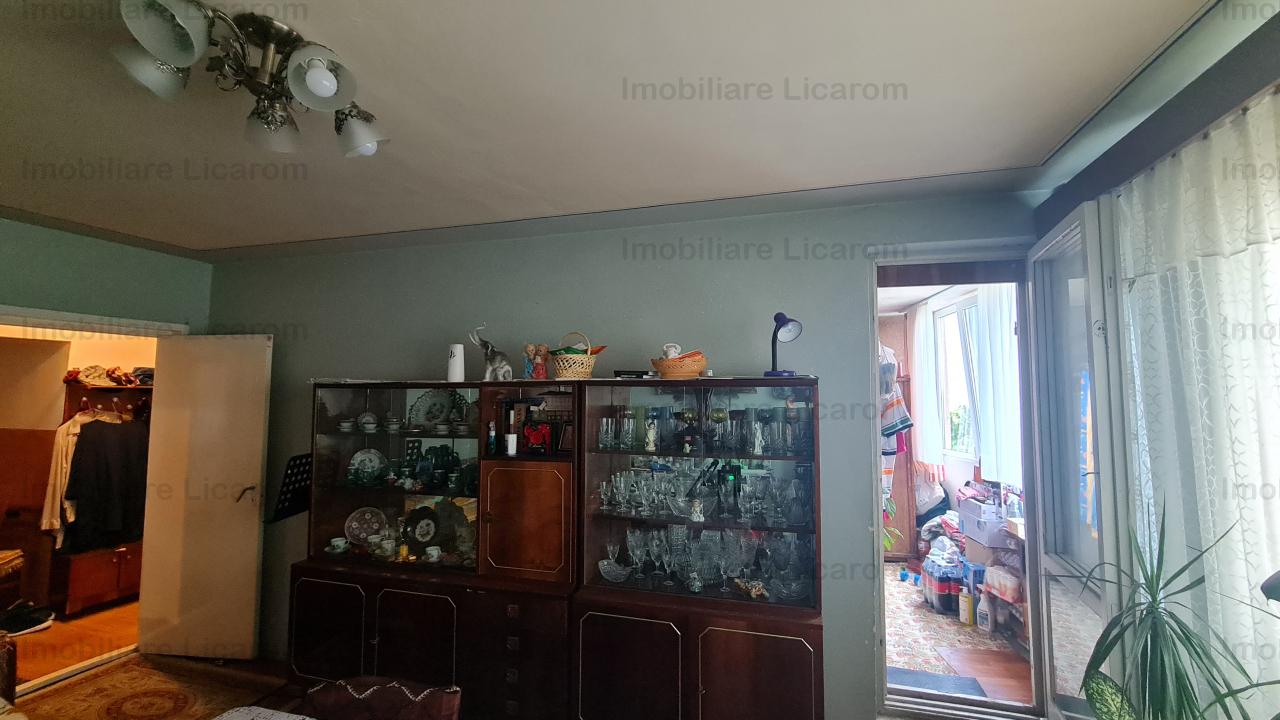 Apartament 3 camere Grivitei,intermediar,circular pret 110000 euro