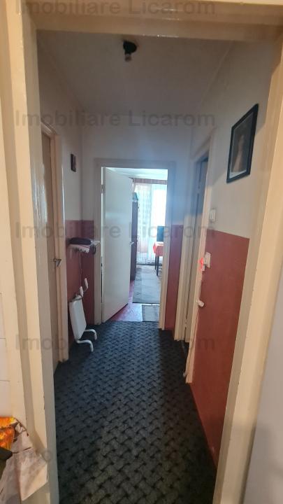 Apartament 3 camere Grivitei,intermediar,circular pret 110000 euro