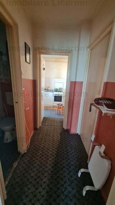 Apartament 3 camere Grivitei,intermediar,circular pret 110000 euro