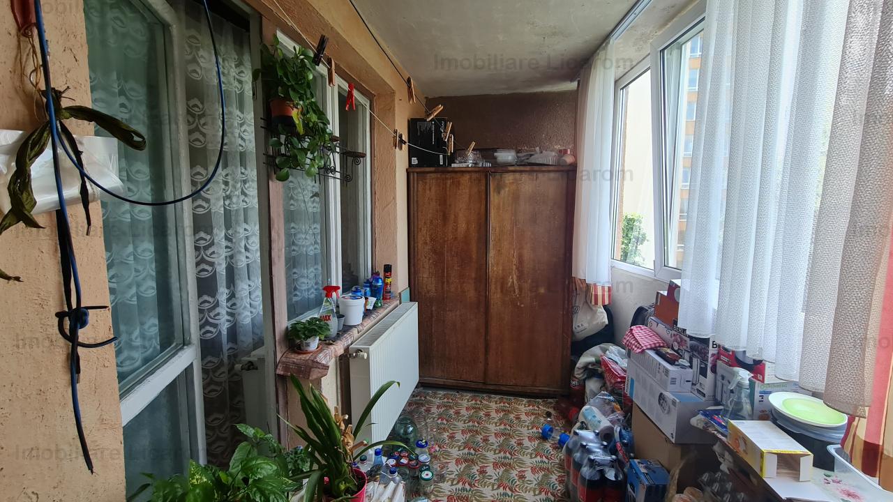 Apartament 3 camere Grivitei,intermediar,circular pret 110000 euro