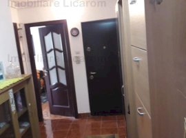 Apartament spatios 2 camere Racadau Tampei, bloc tip vila.