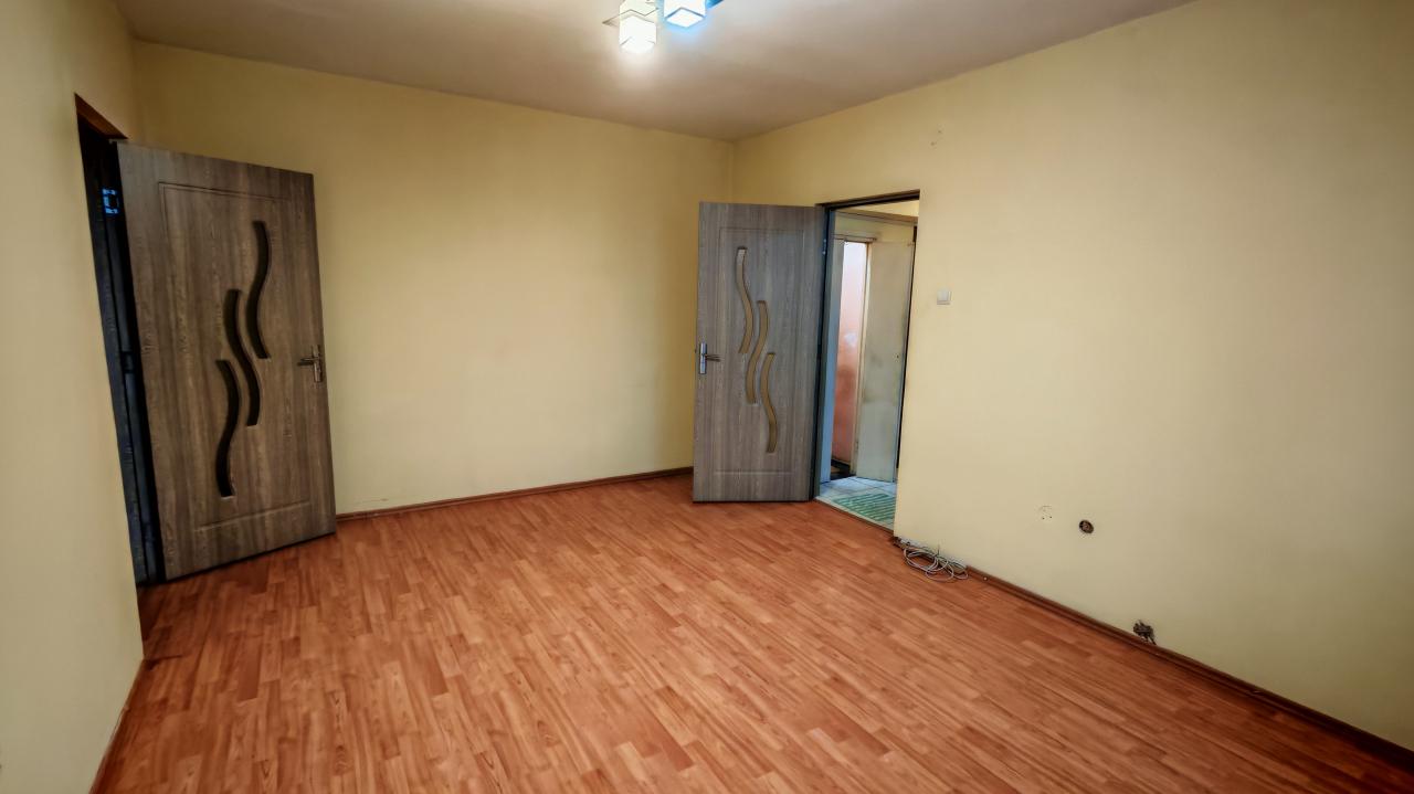 Apartament 2 camere Astra aproape de LIDL,etaj 5,liber la vanzare