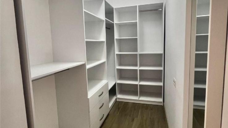 APARTAMENT 3 CAMERE DECOMANDAT 79 MP